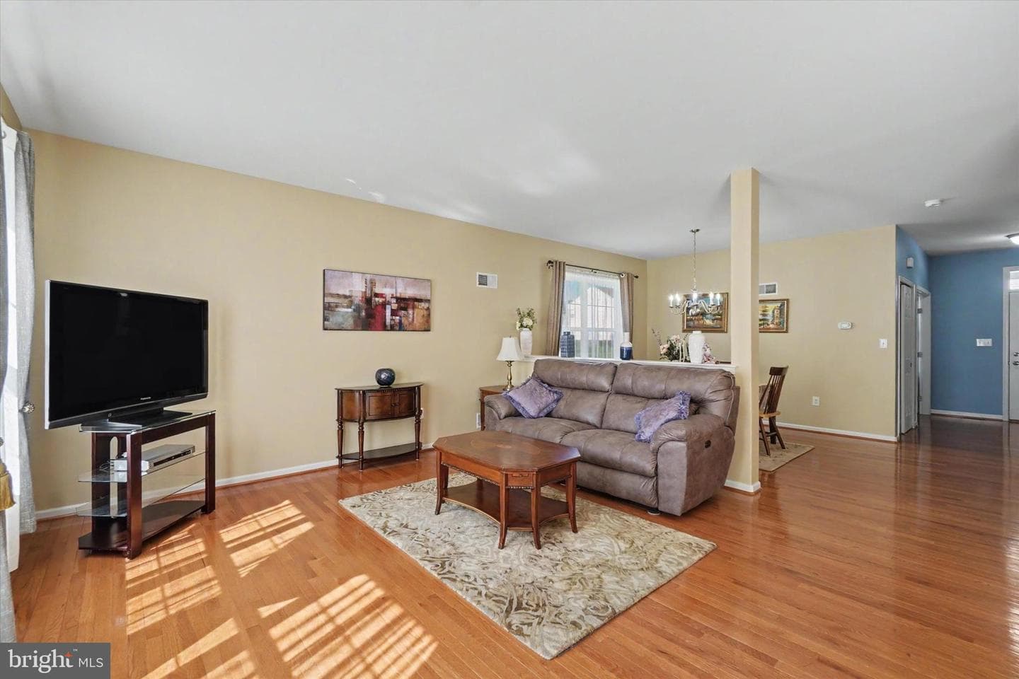 2570 Carriage Lane photo 7