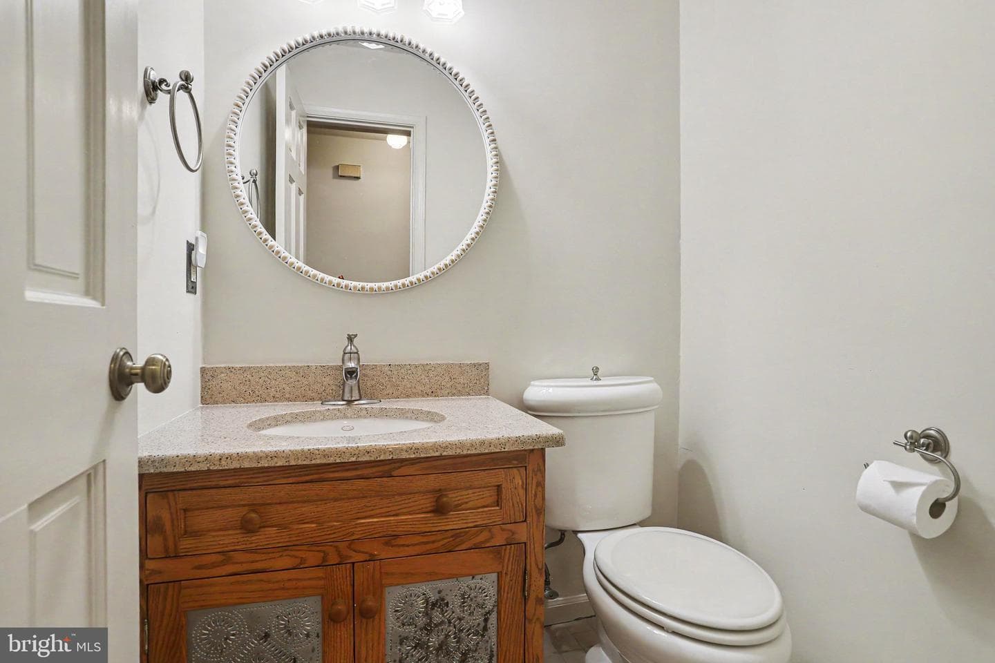 2870 Travis Court photo 15