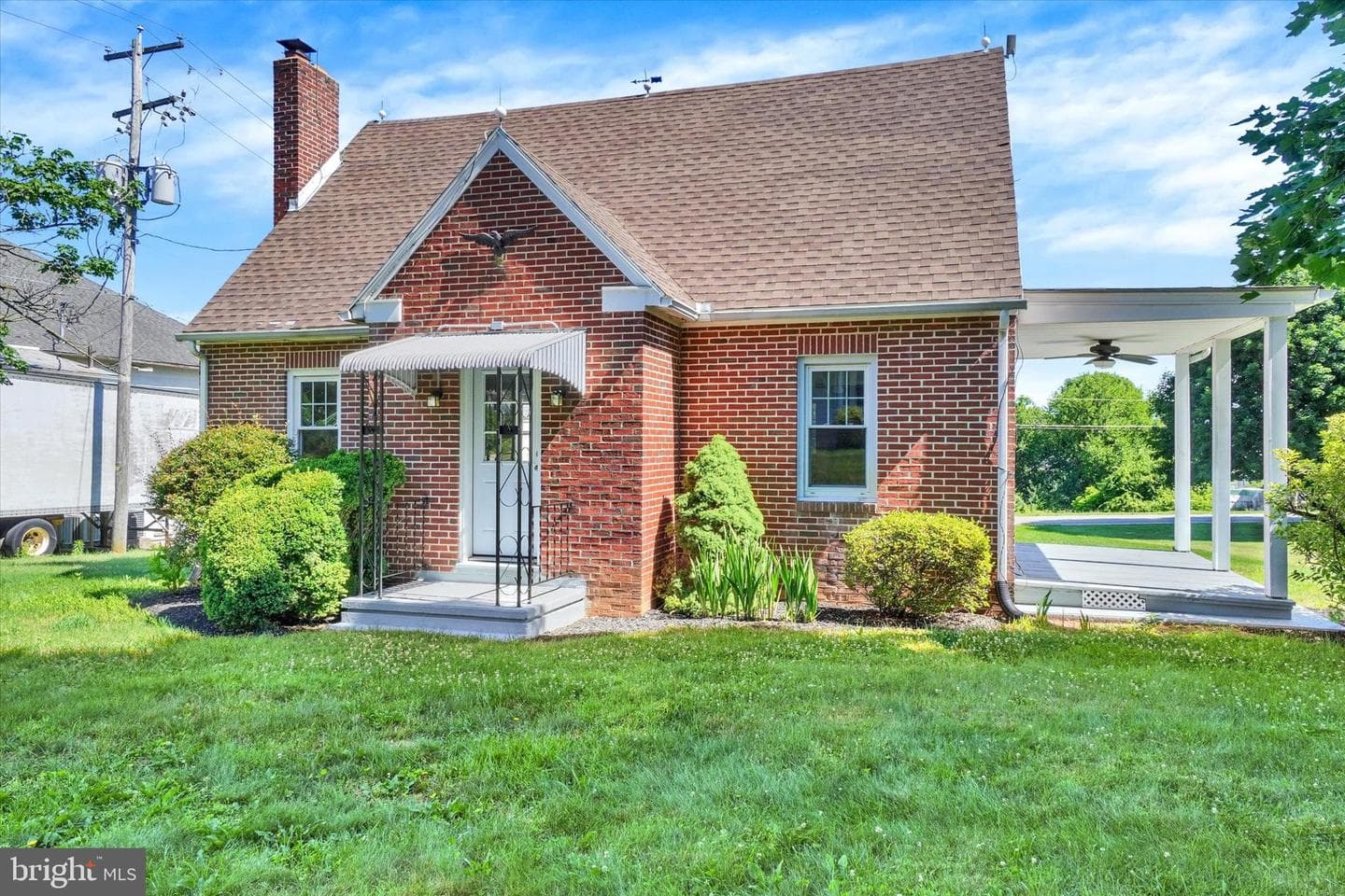 1527 Main Street photo 3