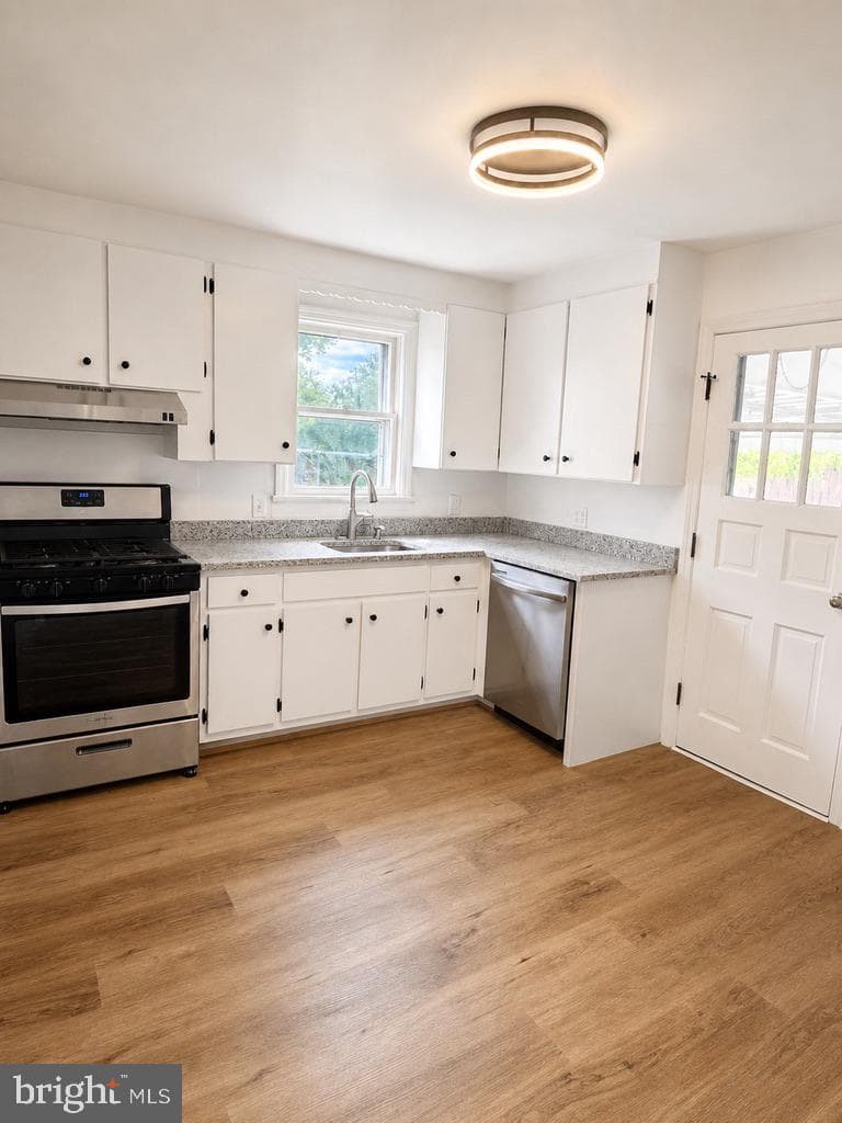 102 N Oxford Street photo 10