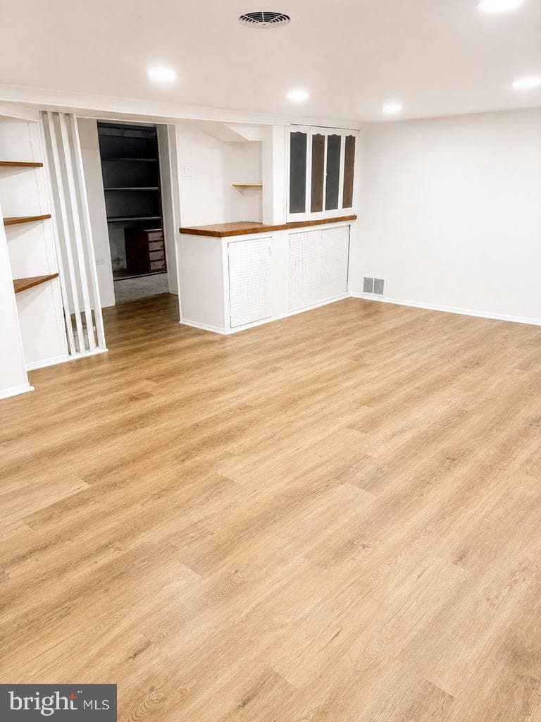 102 N Oxford Street photo 17