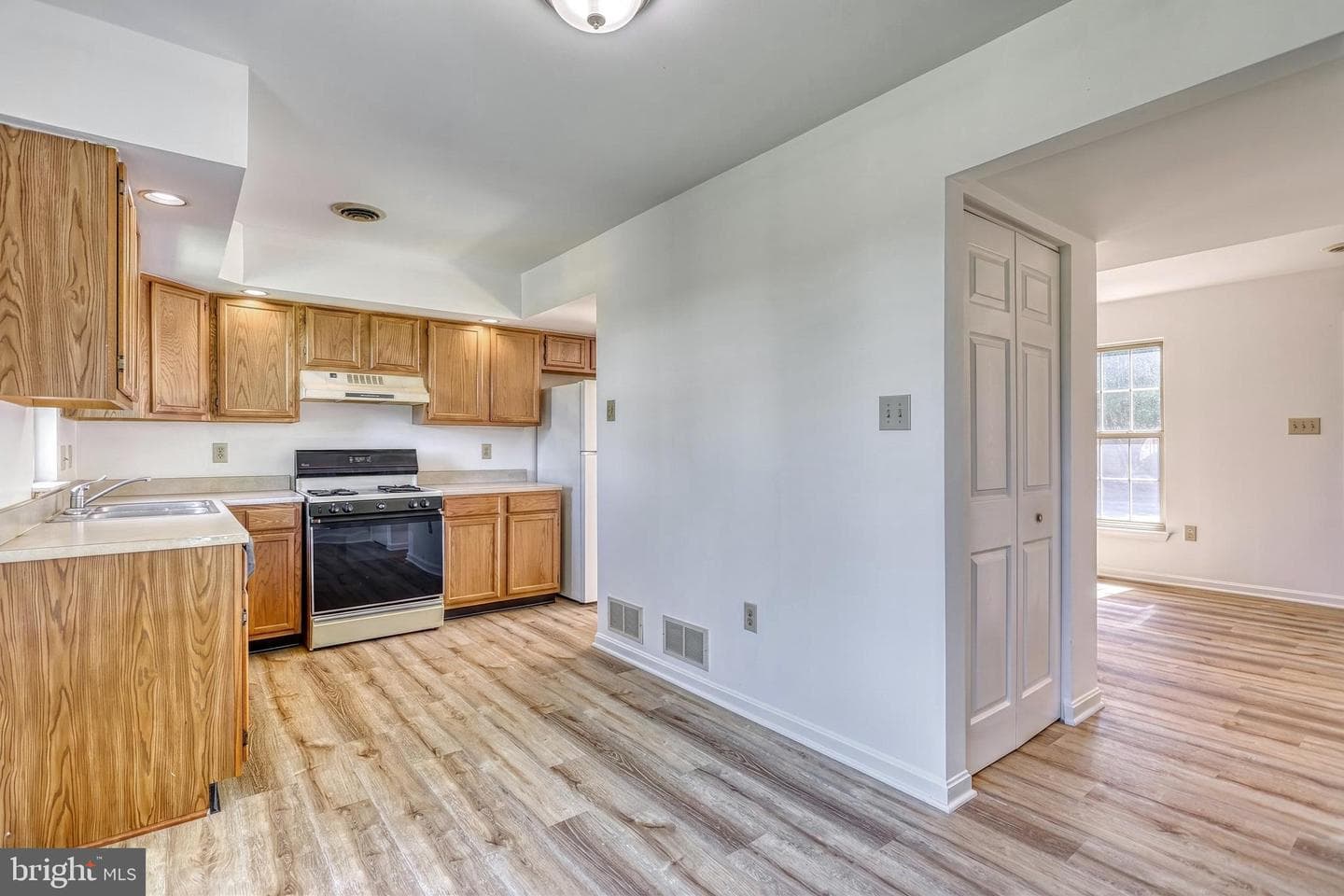 1105 Skyview Drive photo 11