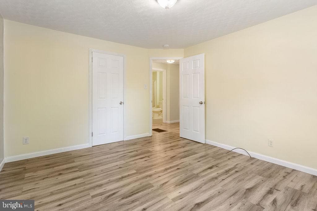 311 E Lancaster Street photo 12