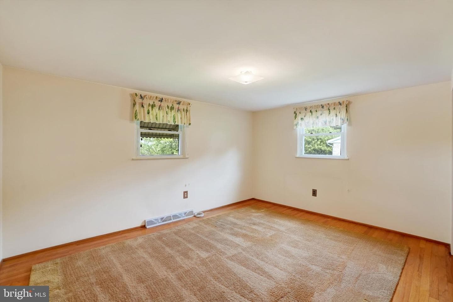 545 Skyview Drive photo 12