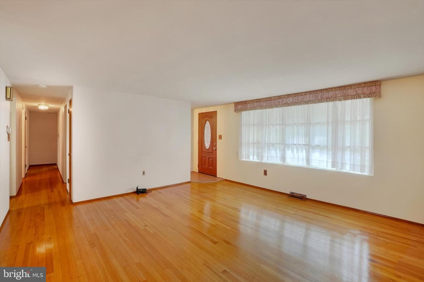 545 Skyview Drive photo 4