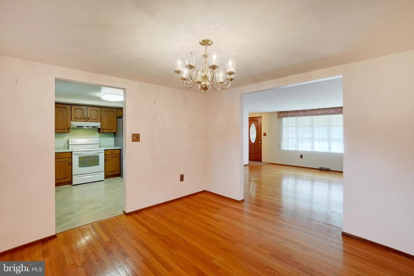 545 Skyview Drive photo 6