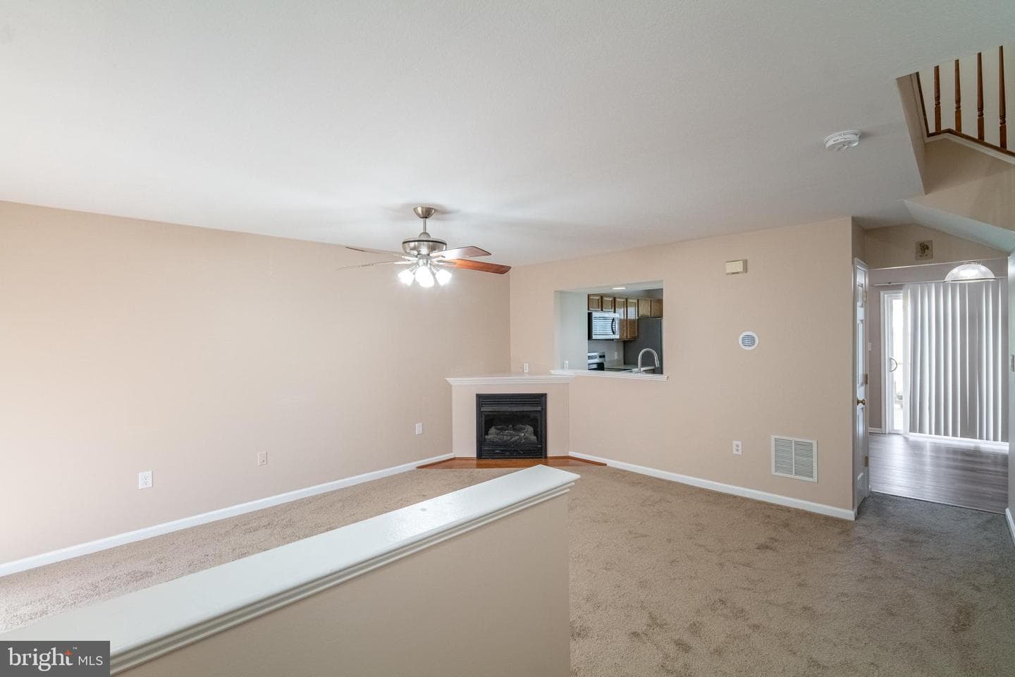 98 E Beaver Street photo 2