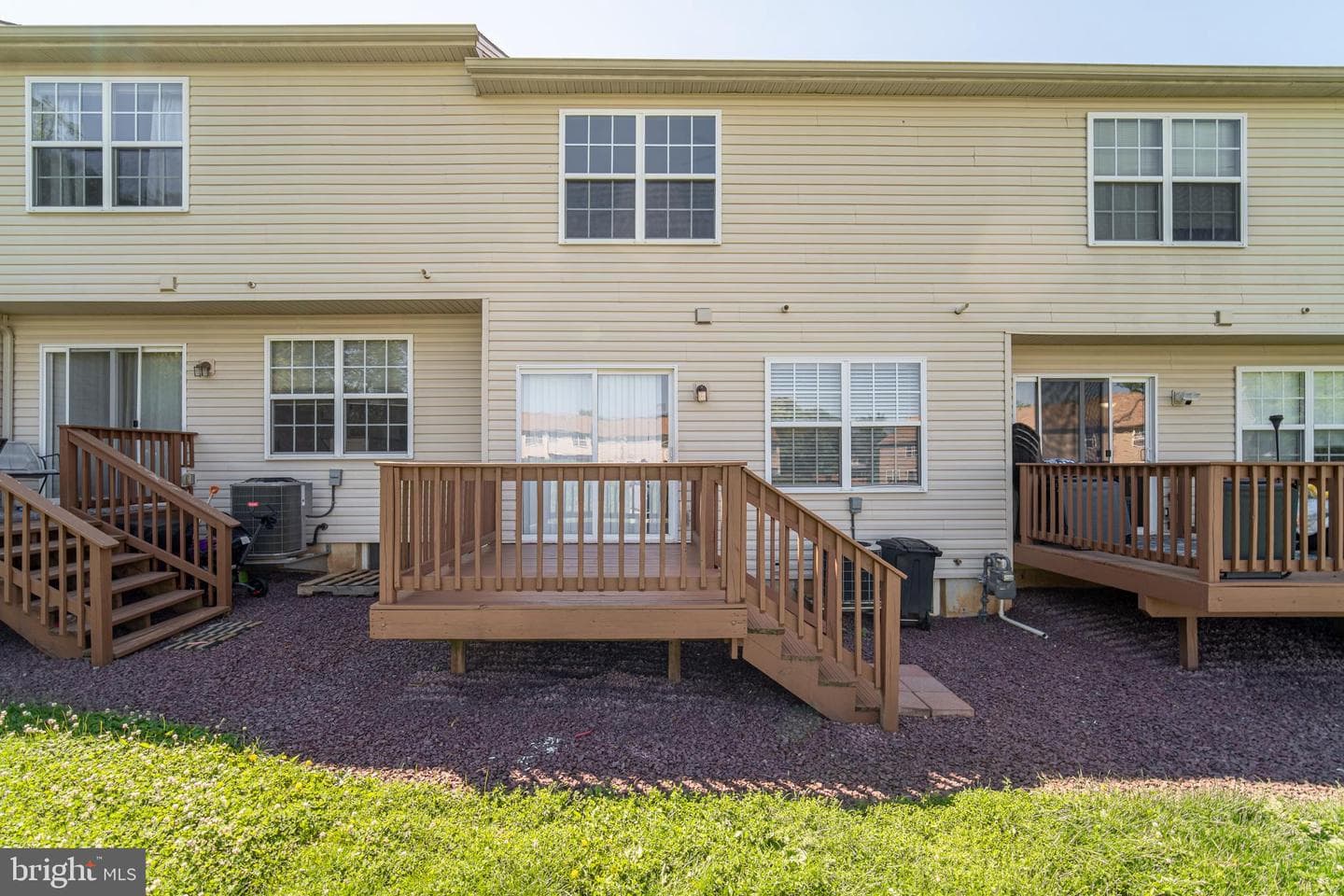 98 E Beaver Street photo 24