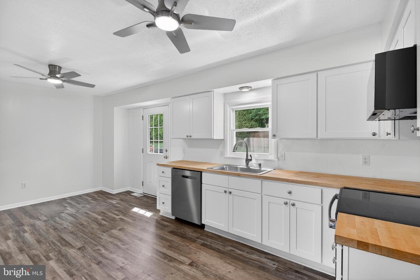 20 Pine Drive photo 7