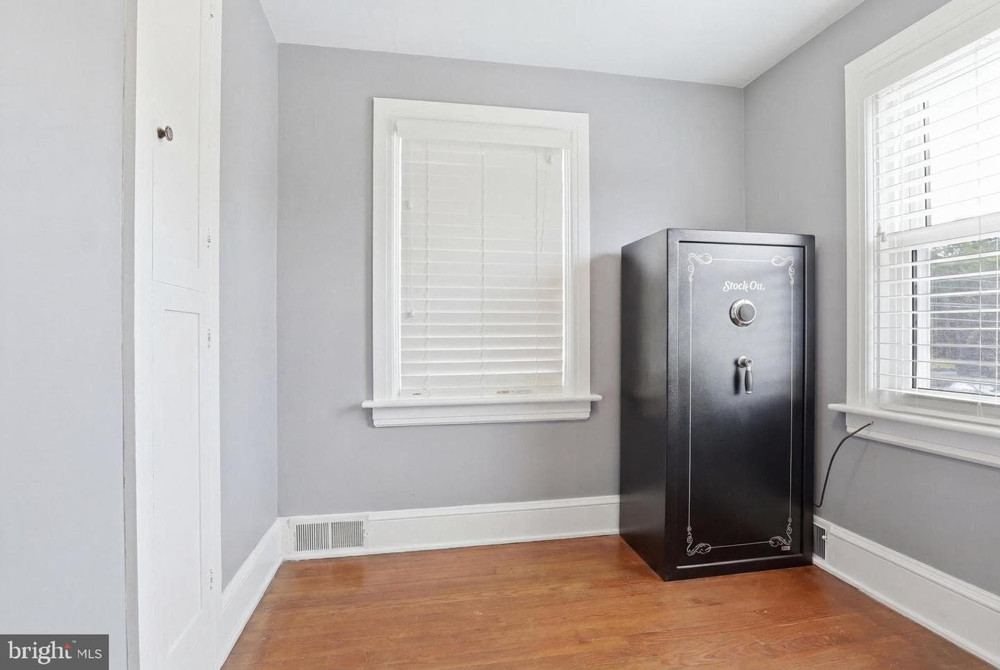 309 W Walnut Street photo 21