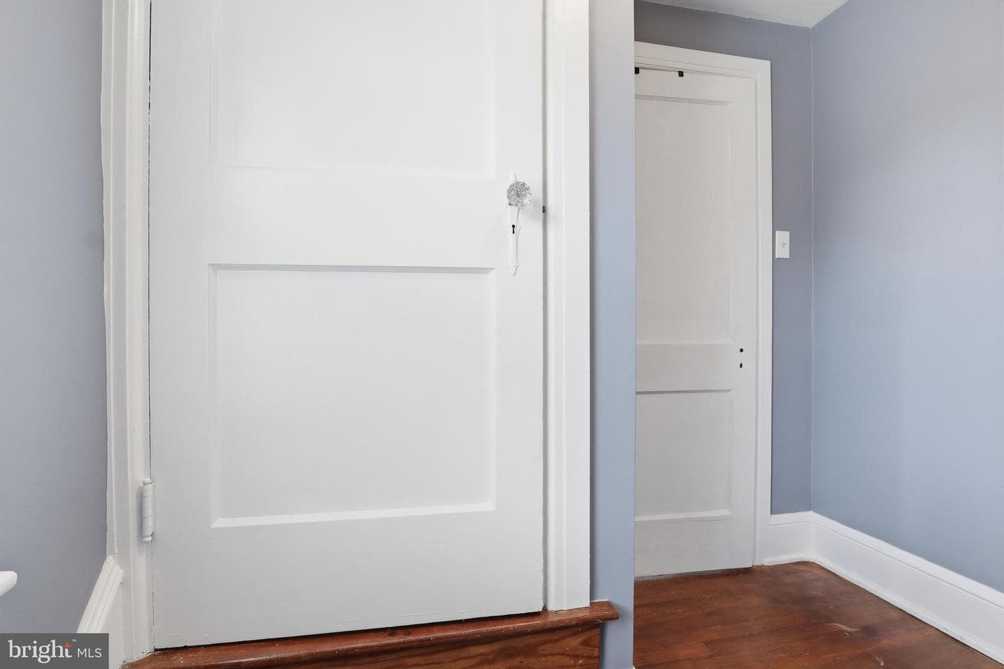 309 W Walnut Street photo 22