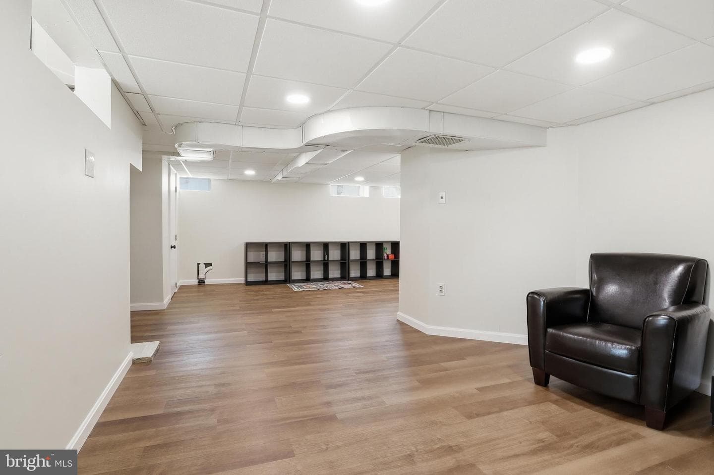 309 W Walnut Street photo 26