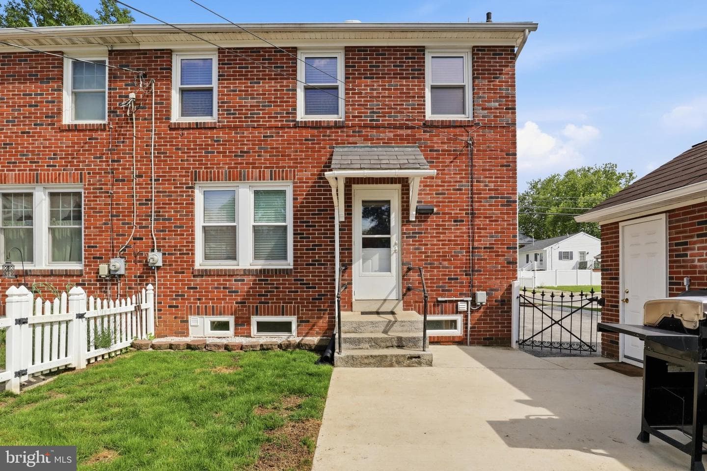 309 W Walnut Street photo 29