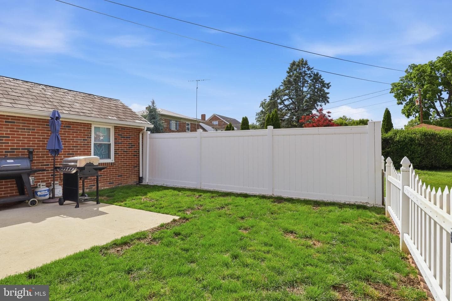 309 W Walnut Street photo 31