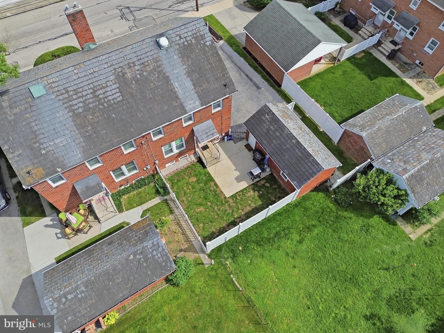 309 W Walnut Street photo 38