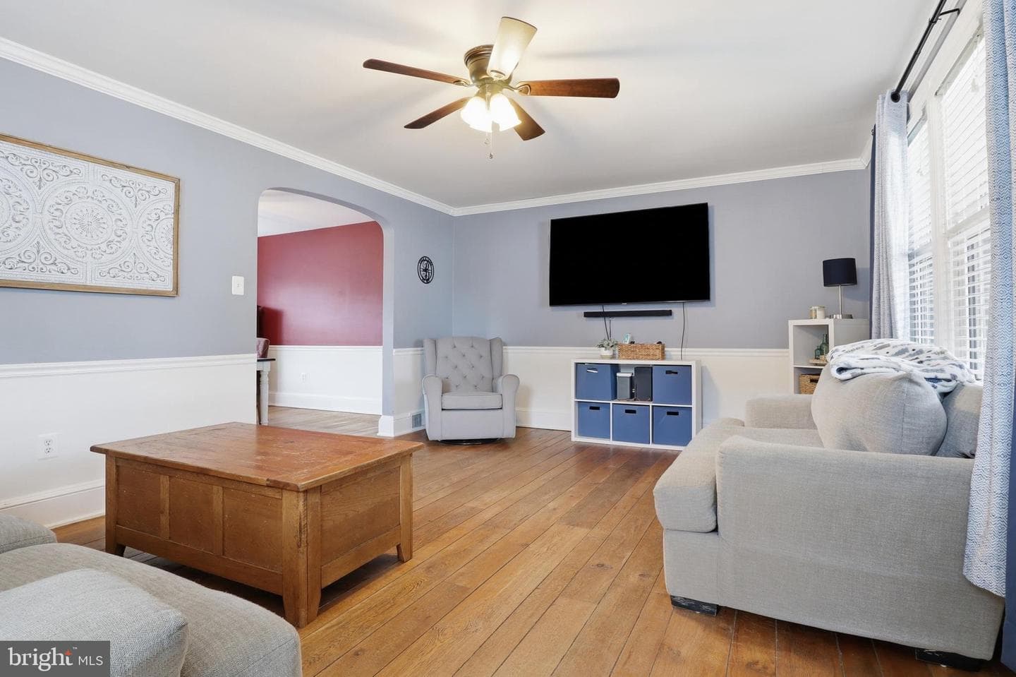 309 W Walnut Street photo 5