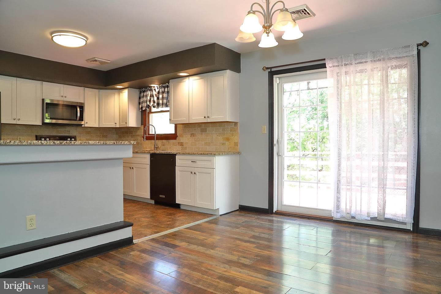115 Greenwood Road photo 18