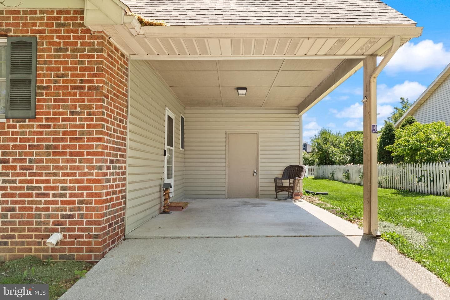 439 Grant Drive photo 3