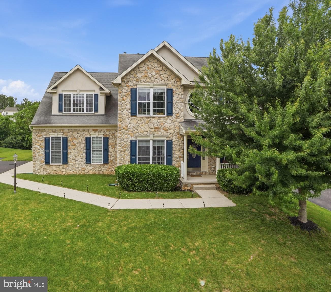 1042 Silver Maple Circle, Seven Valleys
