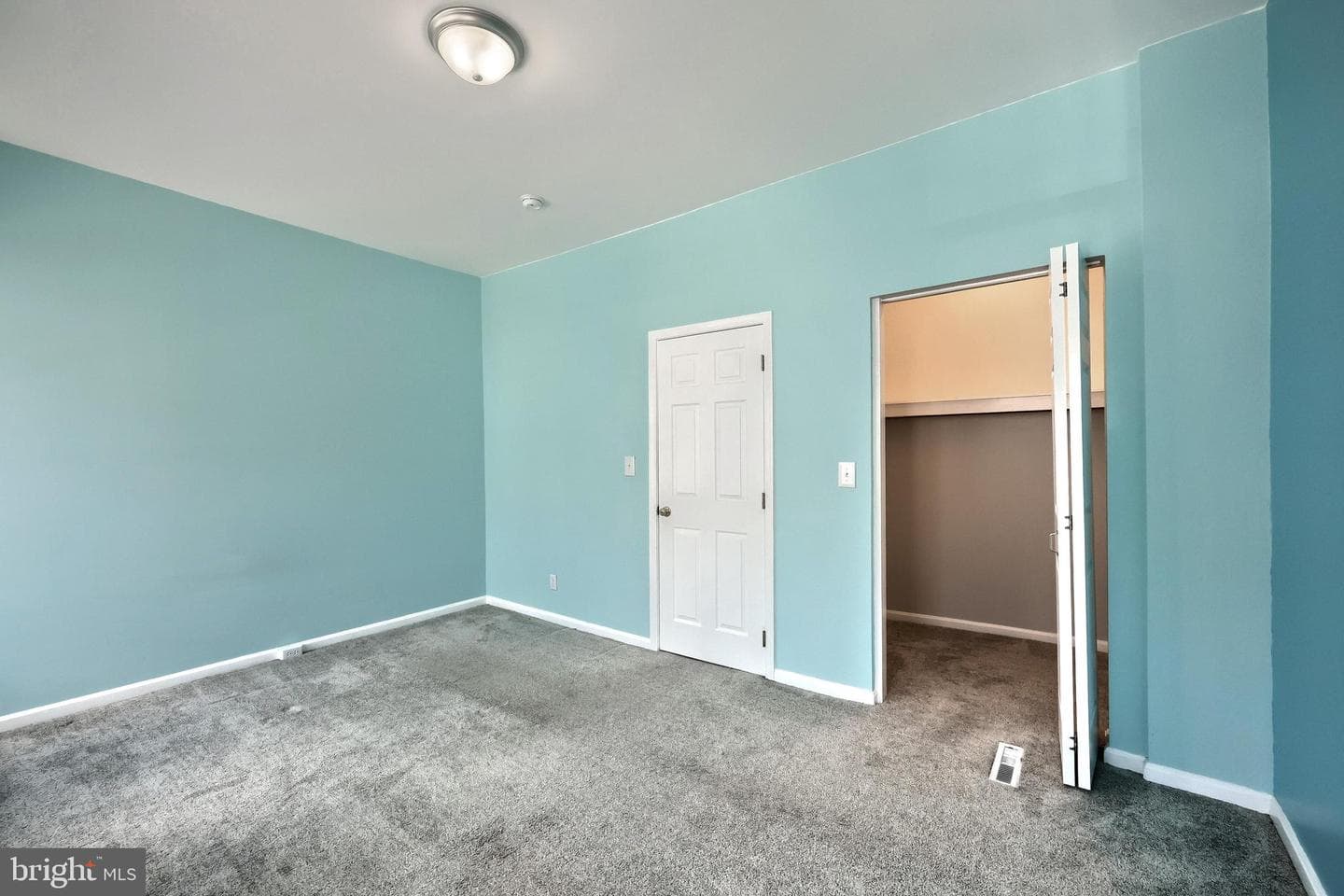 522 S Duke Street photo 13