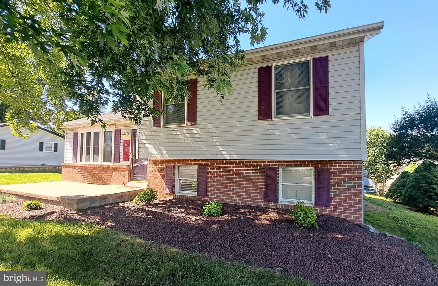 451 Clover Lane photo 2