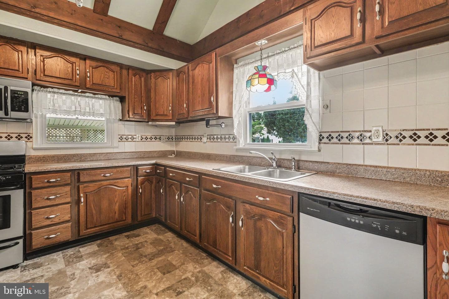 2535 Northland Avenue photo 9