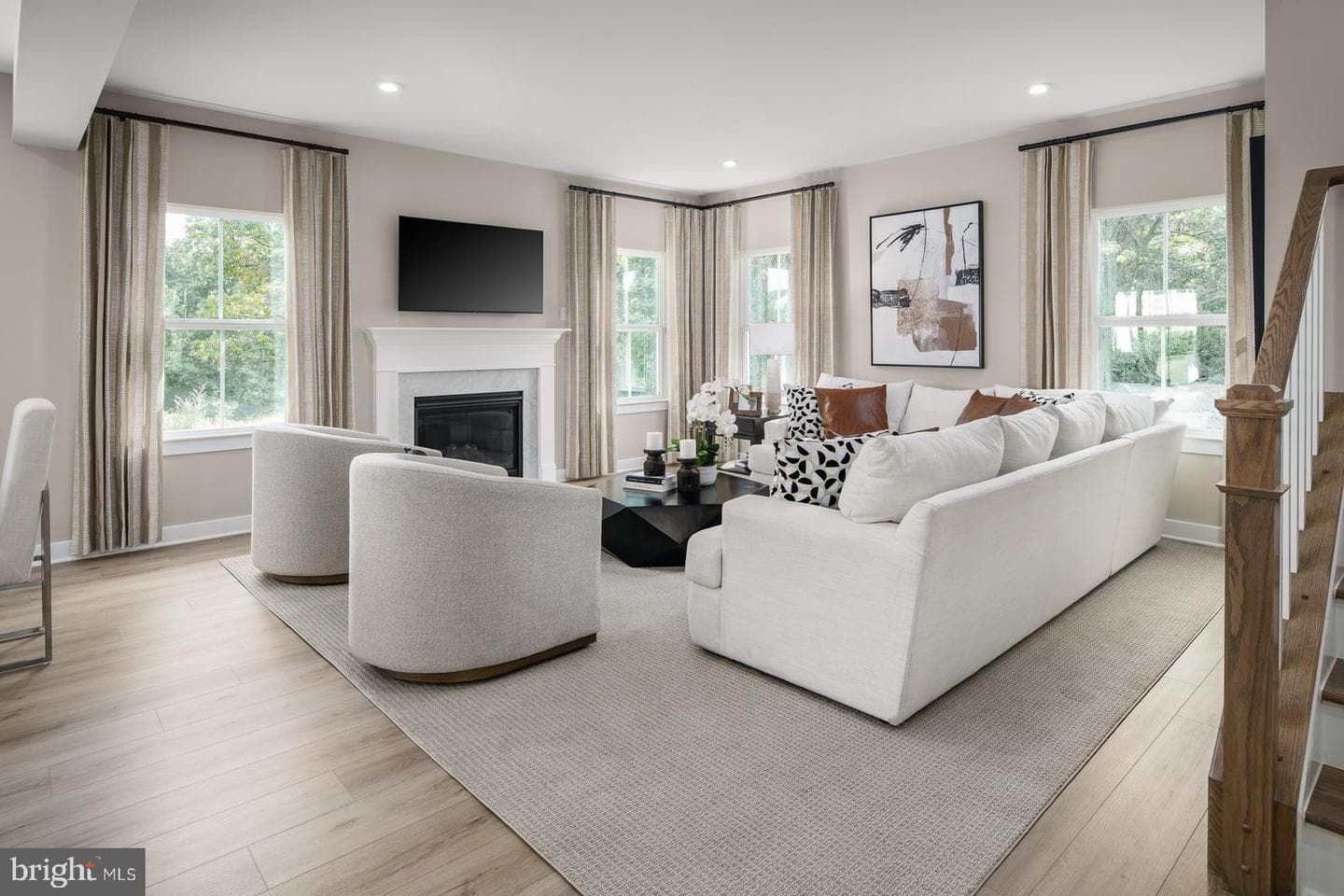 108 Firenze Drive photo 4