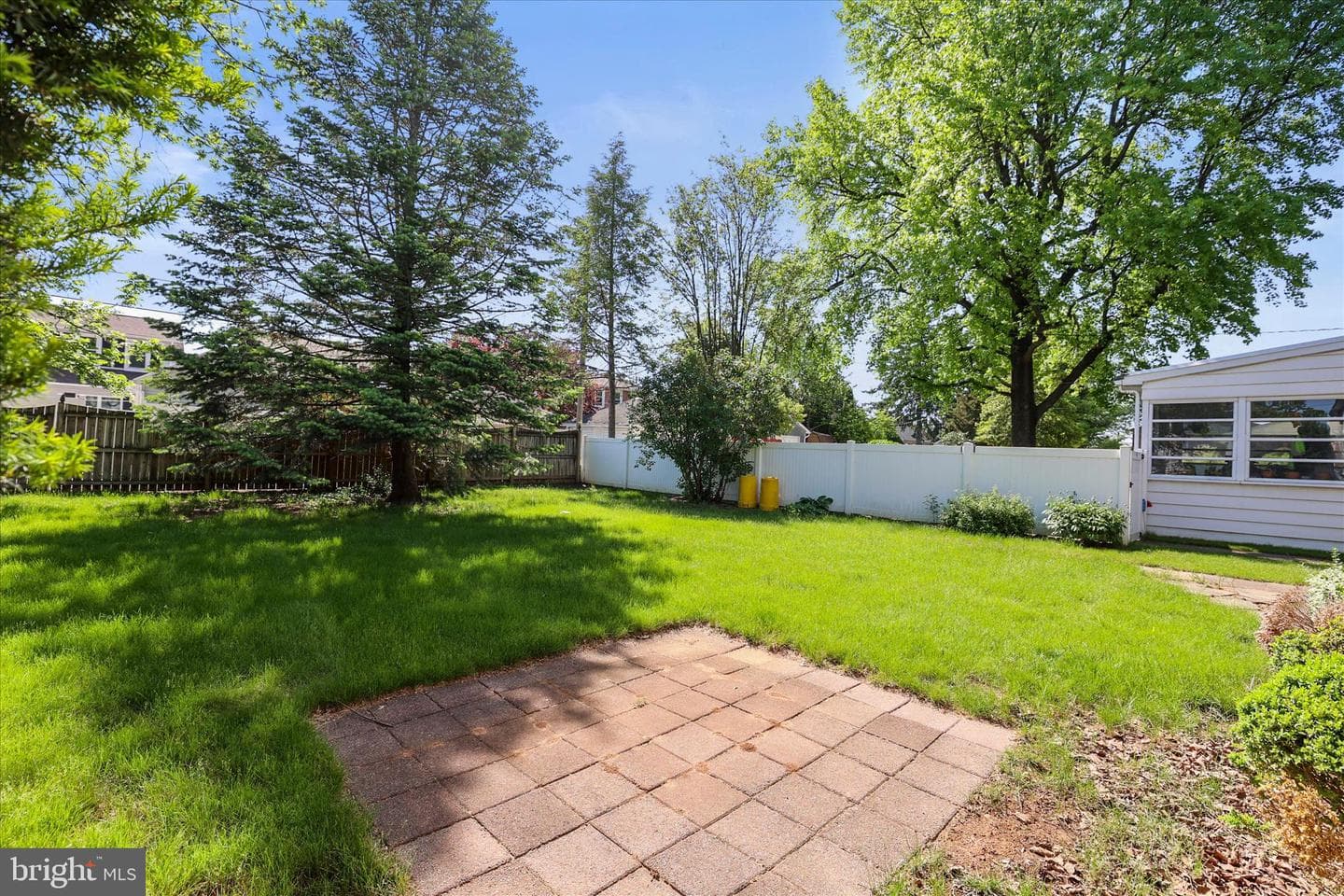 457 Tioga Street photo 29