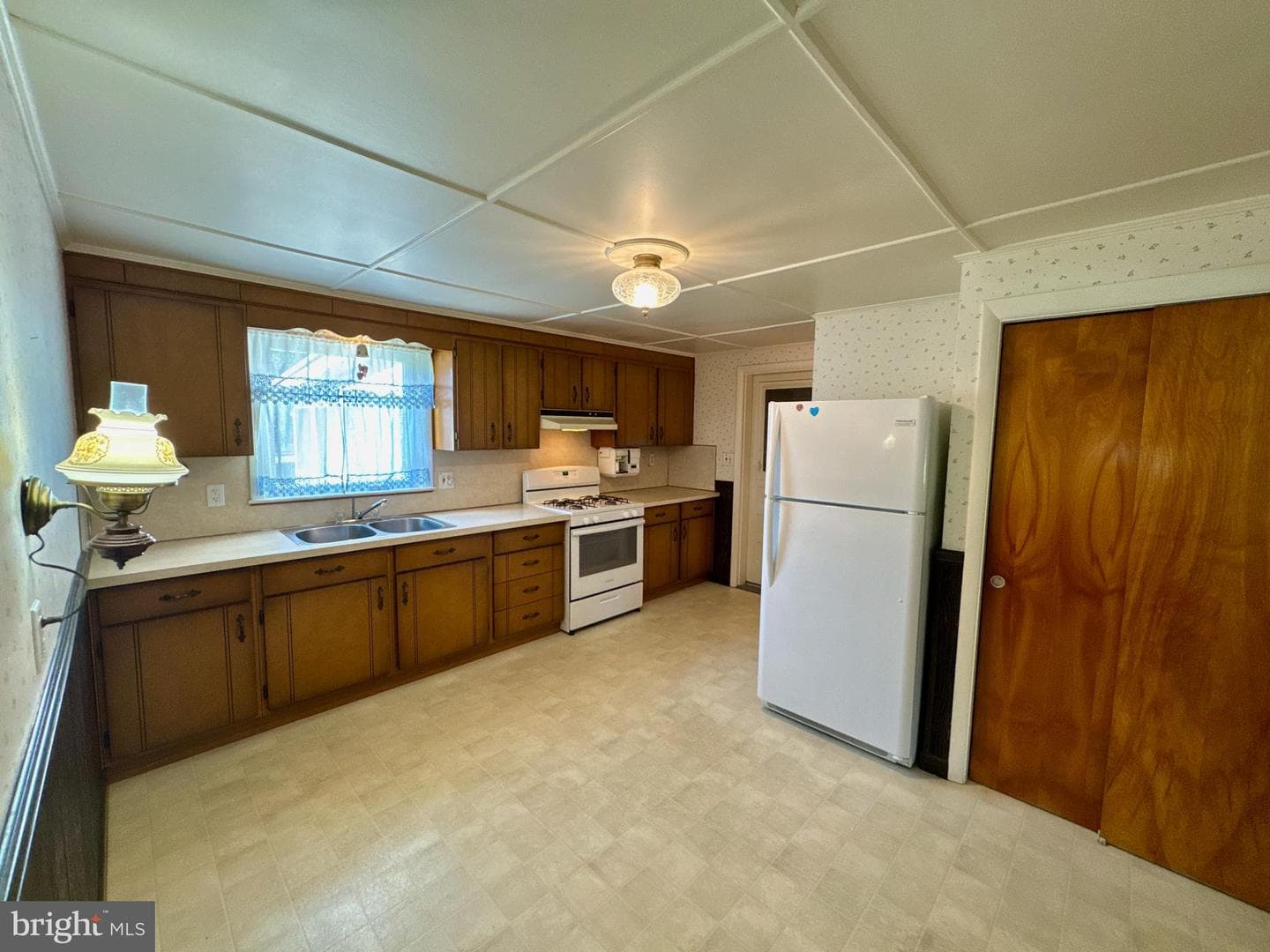 111 Haybrook Drive photo 18