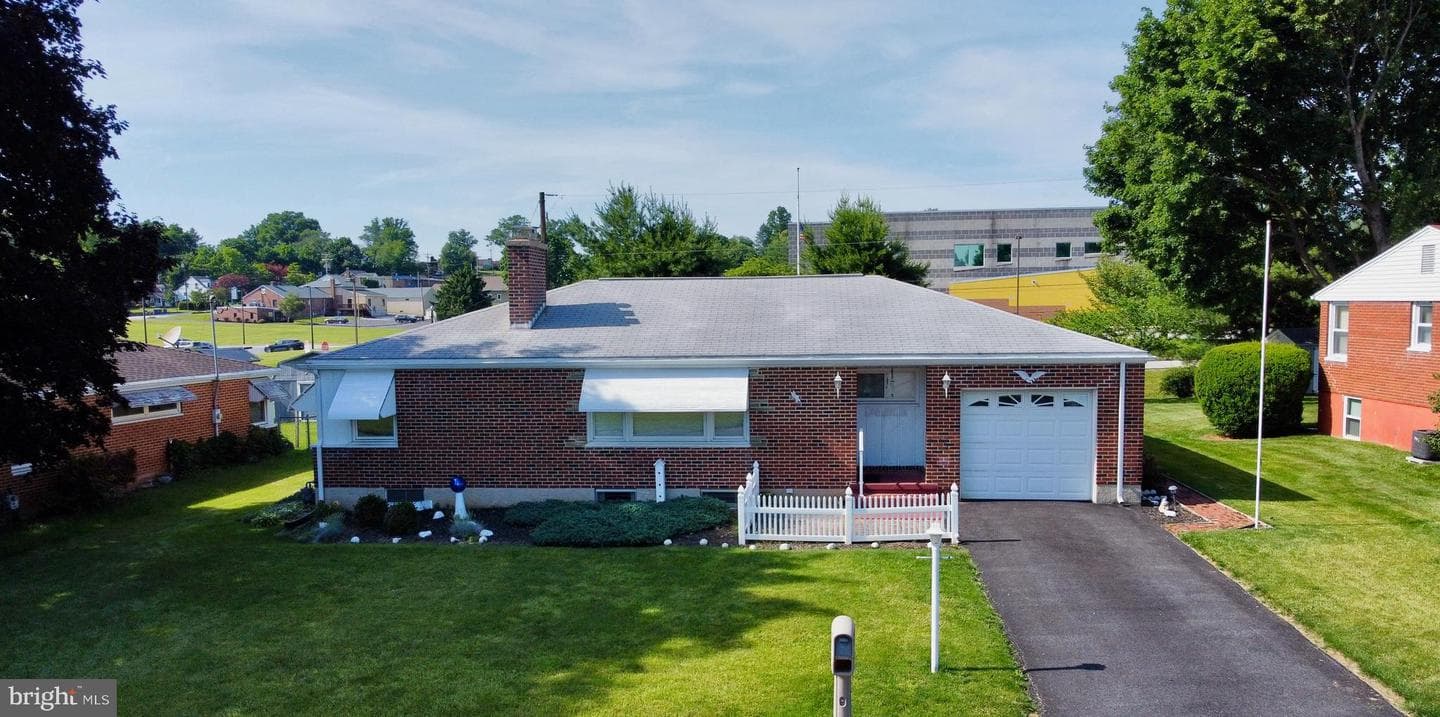 111 Haybrook Drive photo 48