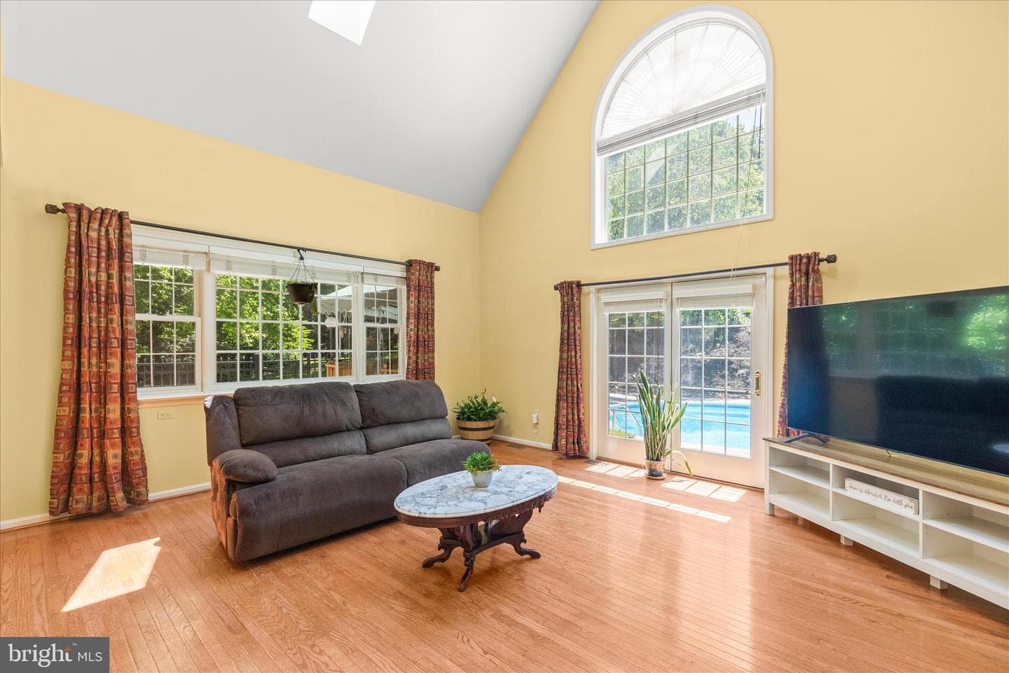 660 Woodside Road photo 22
