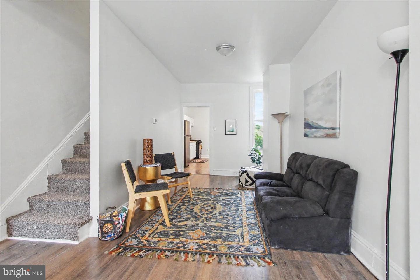 511 W Philadelphia St photo 5