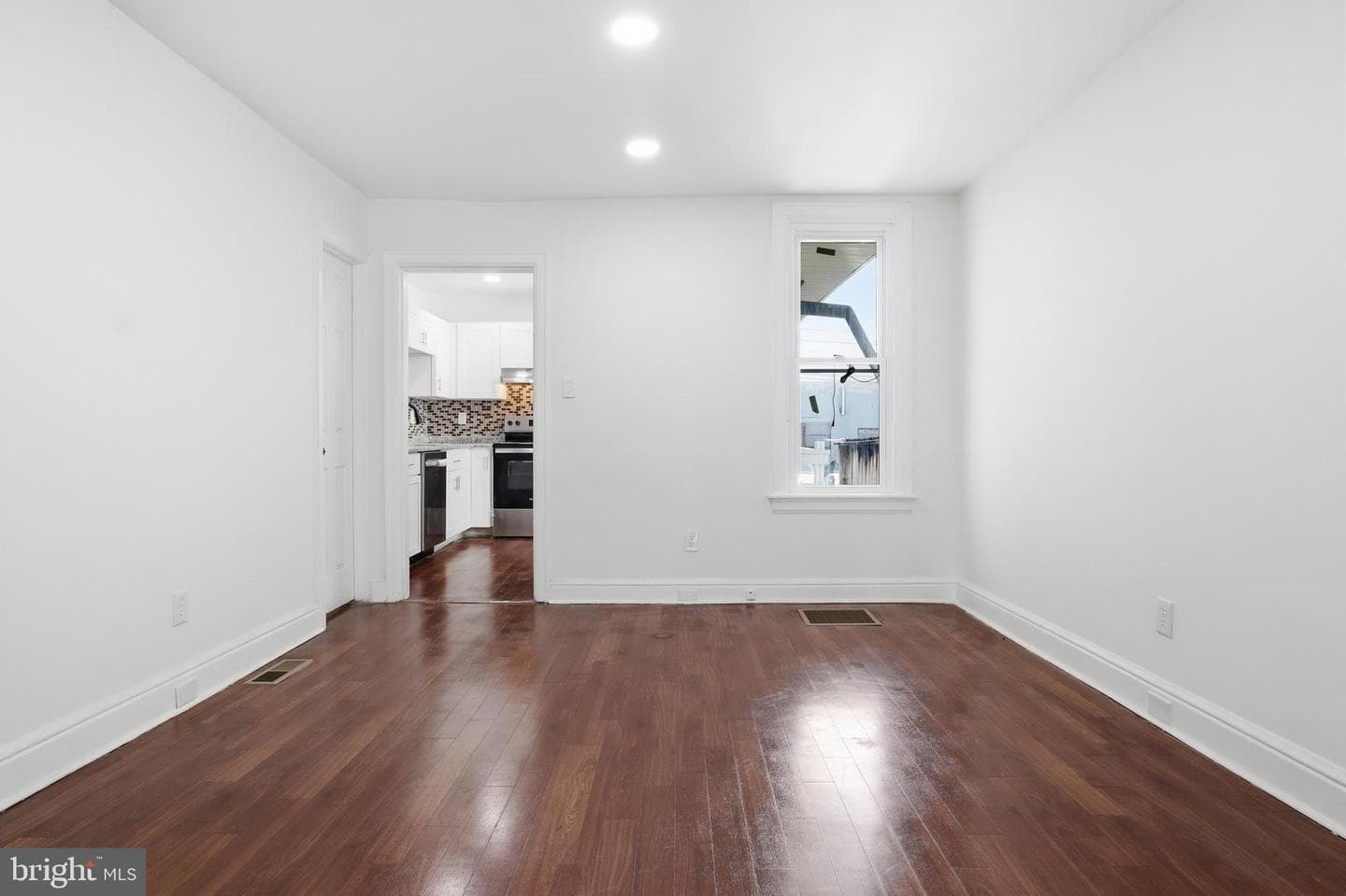 368 Norway St photo 8