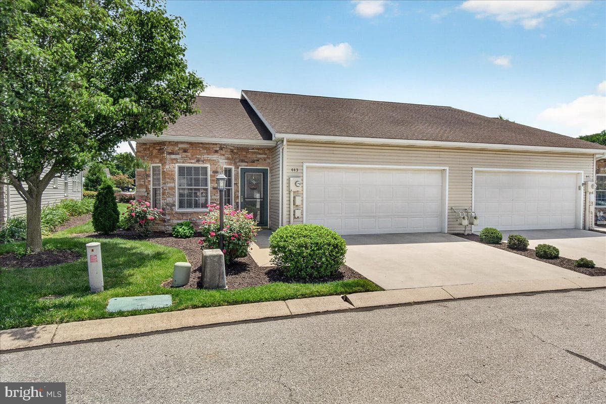 443 Parkview Lane #22, Hanover