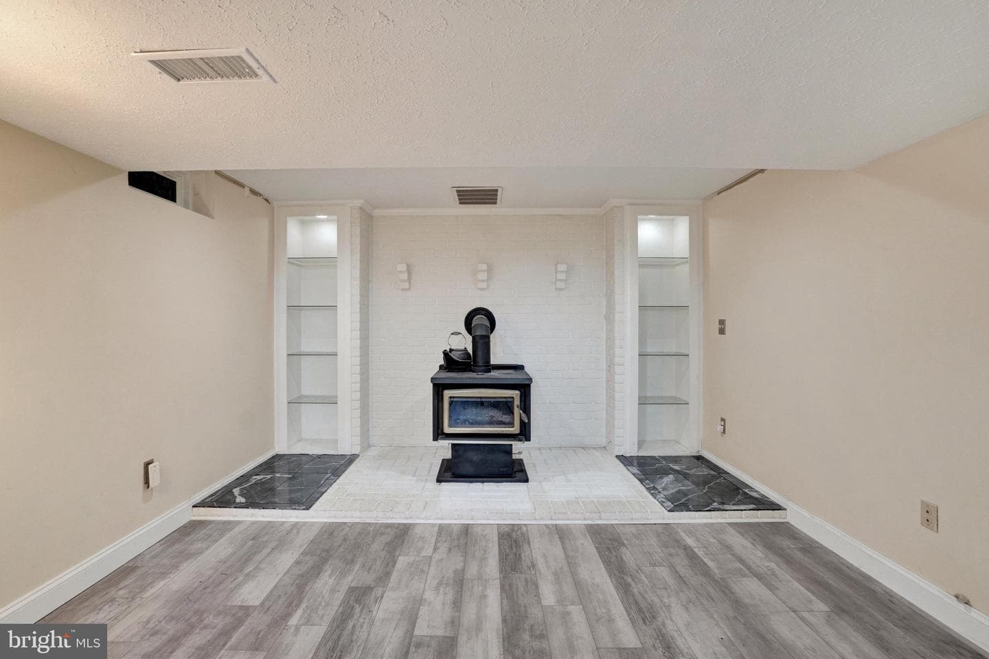 6043 Woods Road photo 24
