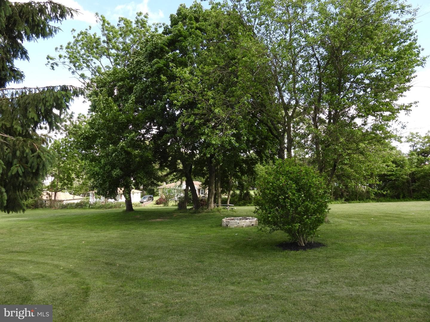 744 Wise Avenue photo 29