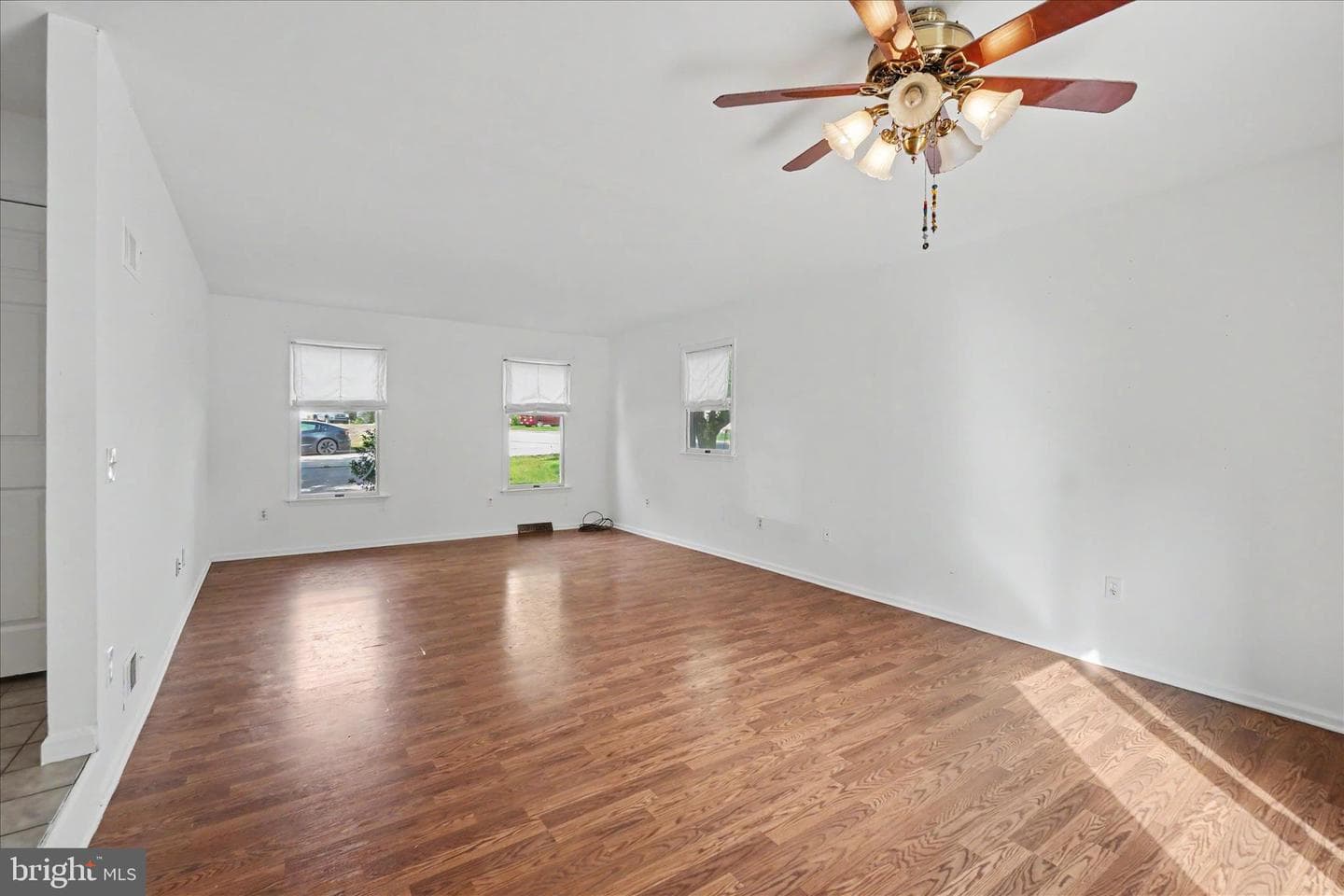 37 Steeple Avenue photo 8