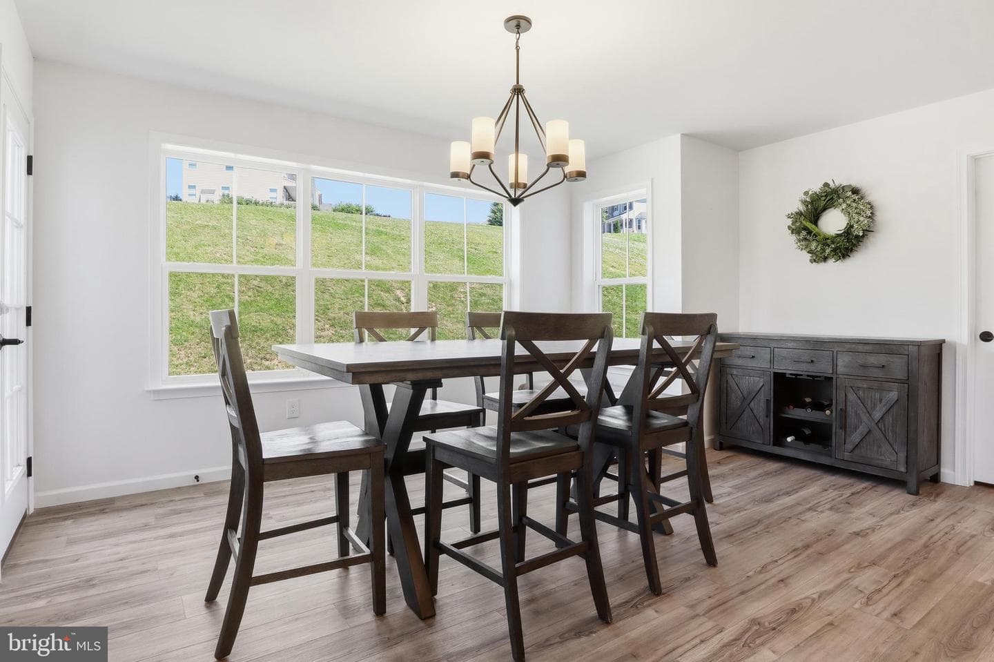 525 Dietz Road photo 12