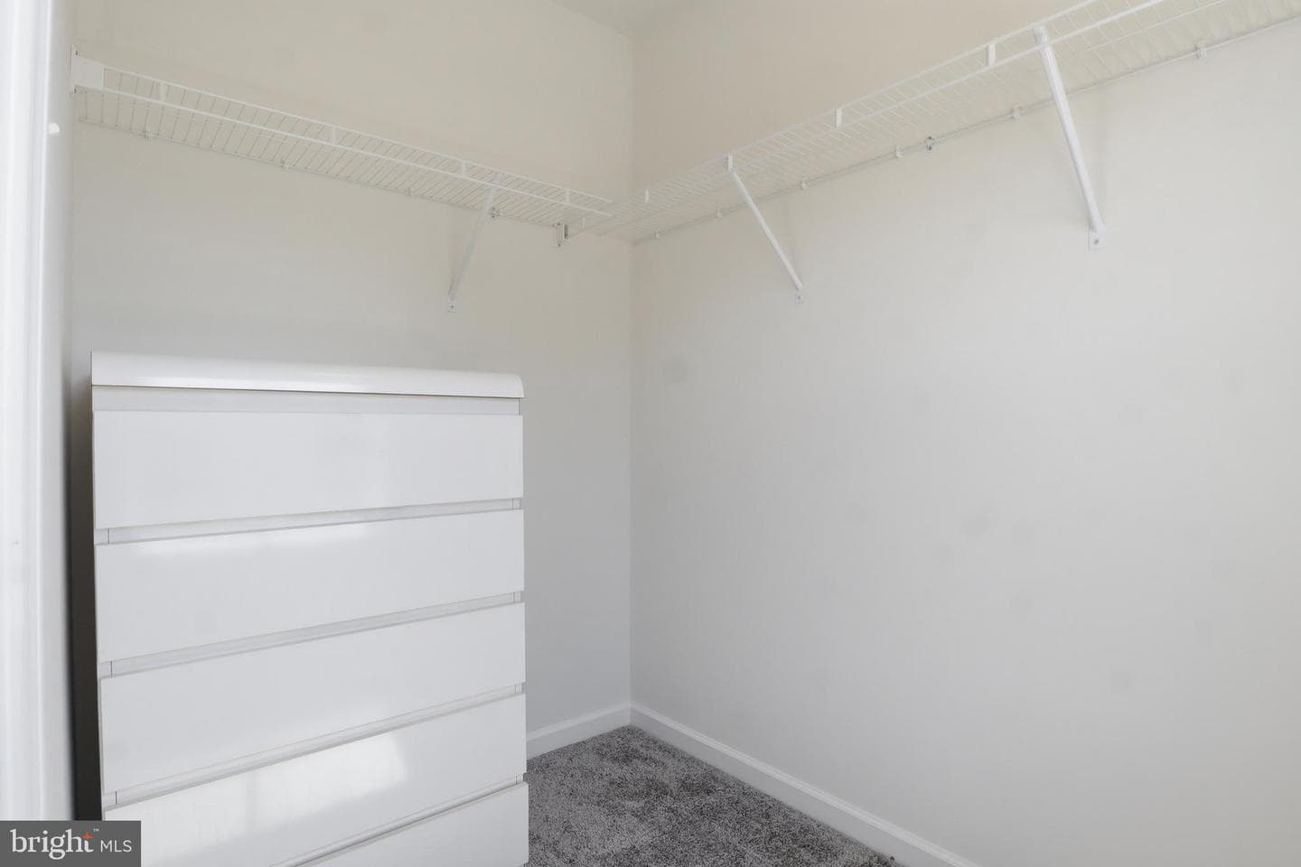 525 Dietz Road photo 37