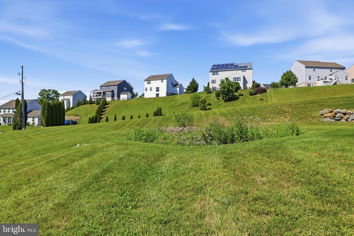 525 Dietz Road photo 53