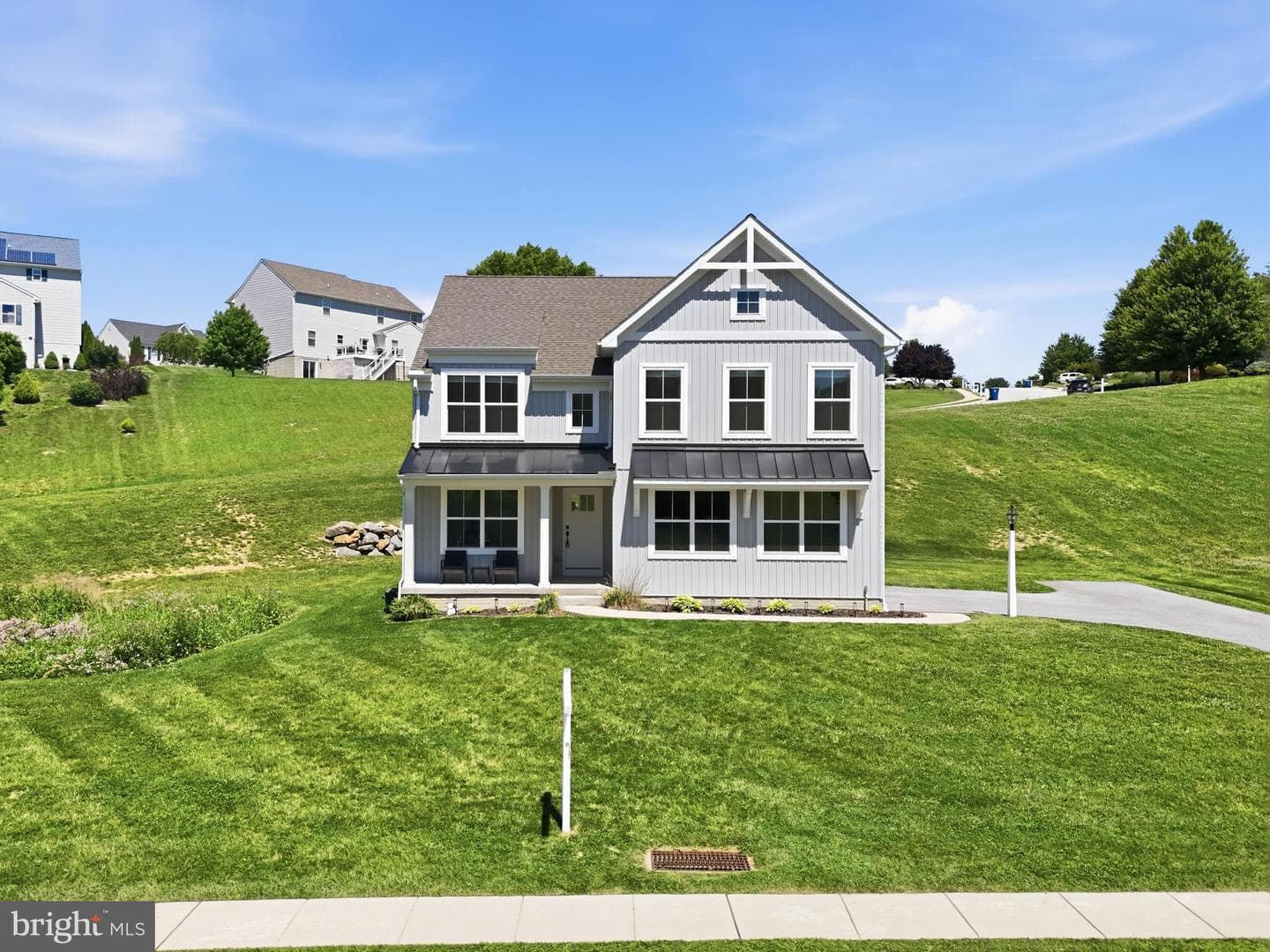 525 Dietz Road photo 56