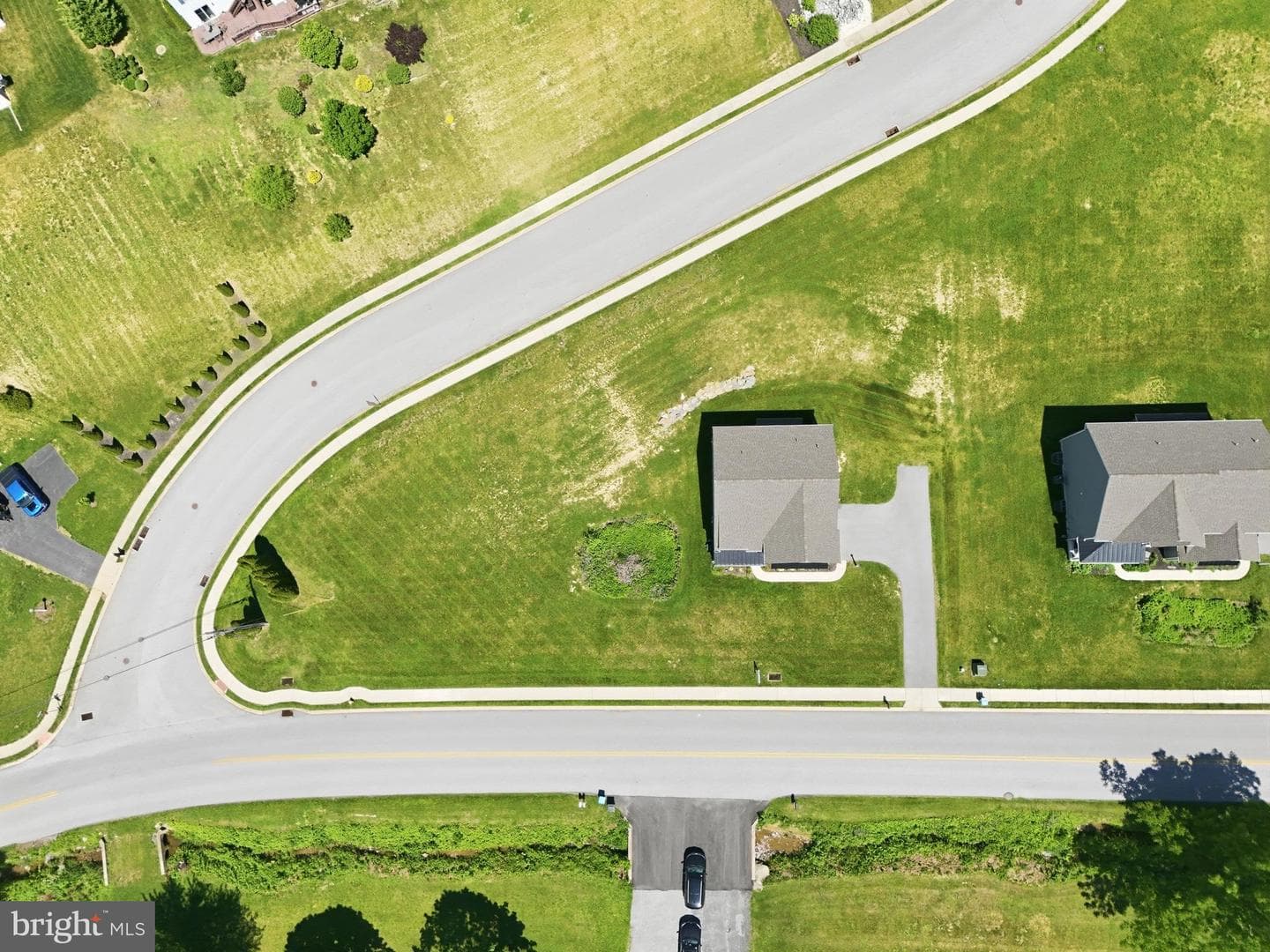 525 Dietz Road photo 62