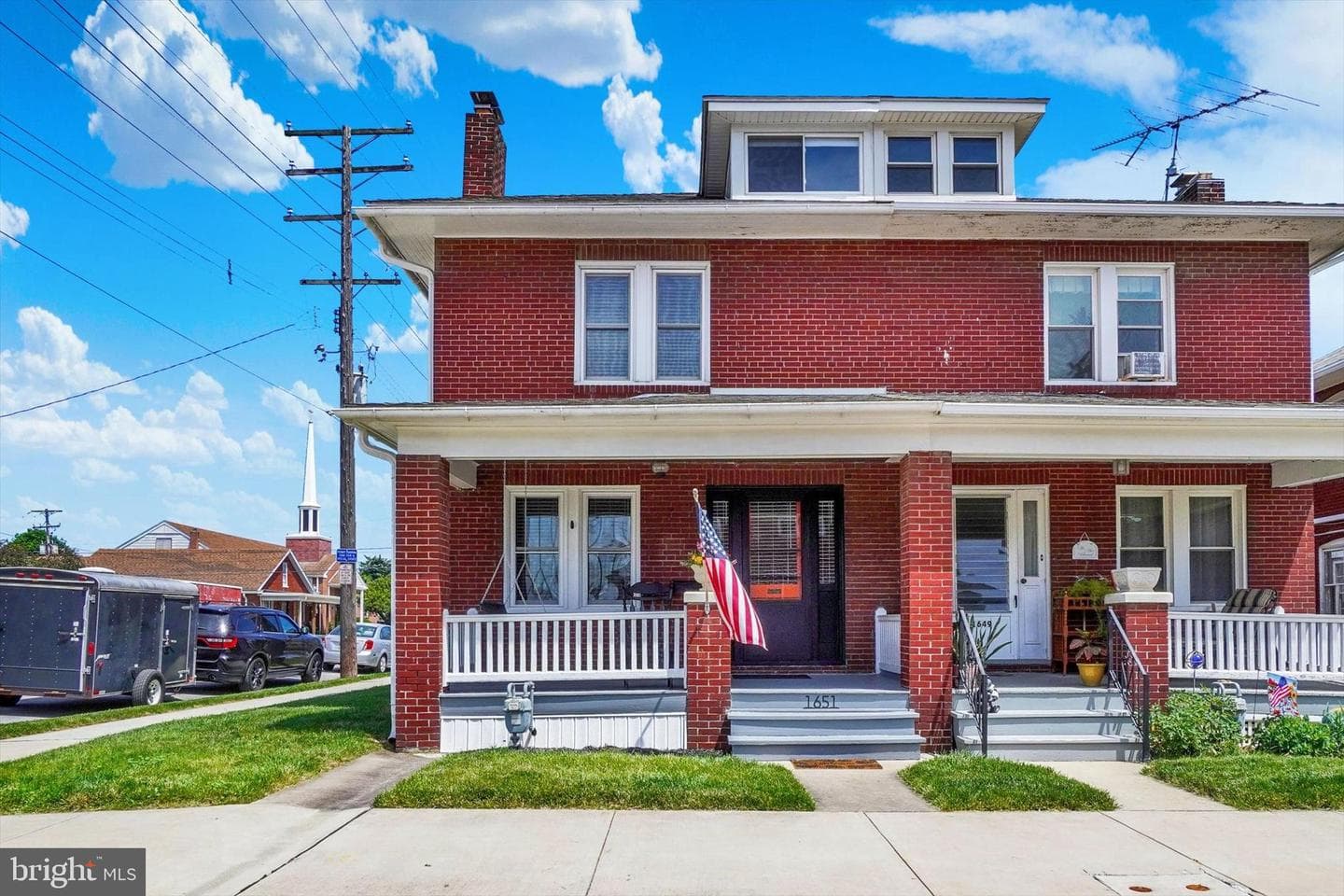 1651 W Philadelphia Street photo 2