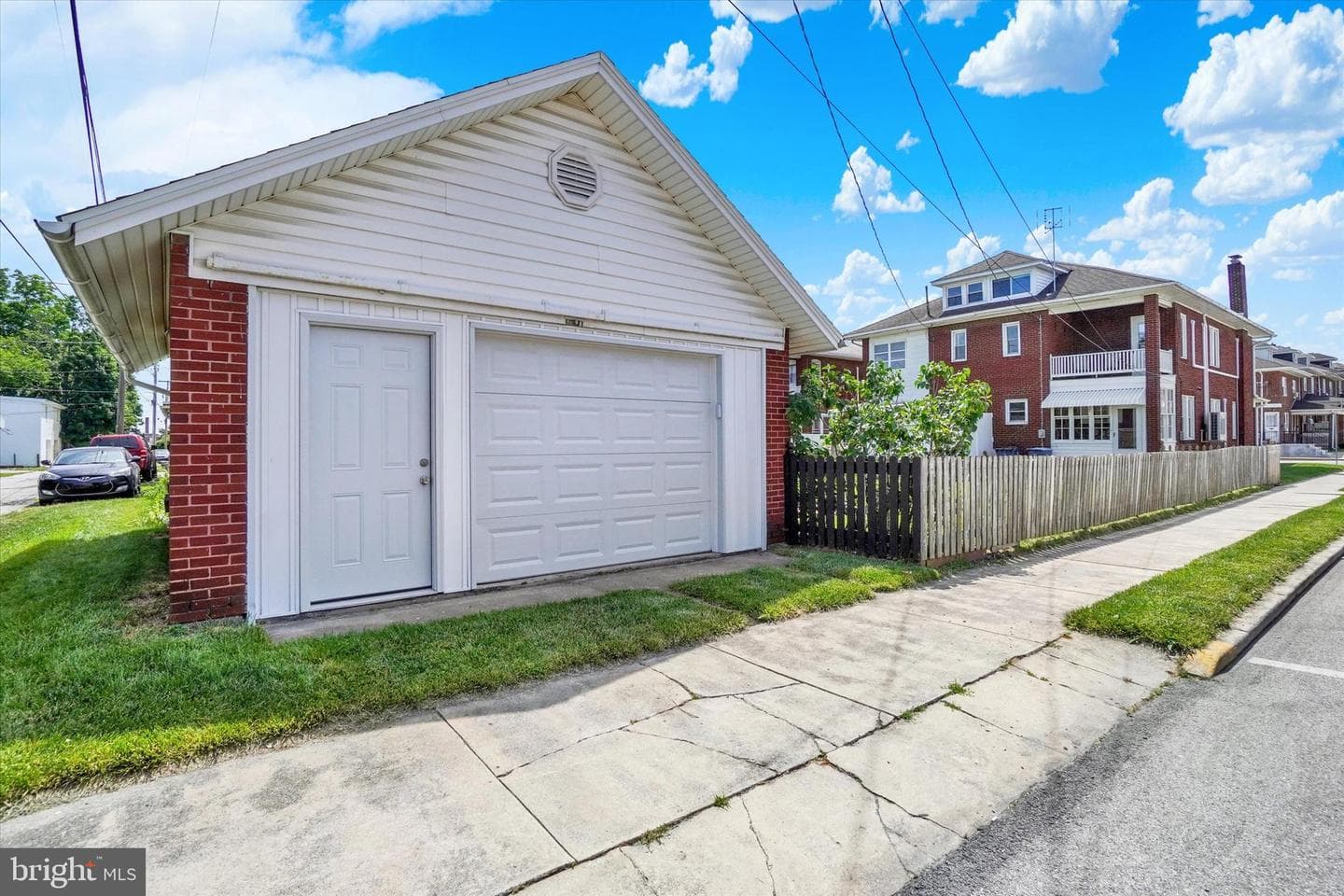 1651 W Philadelphia Street photo 25