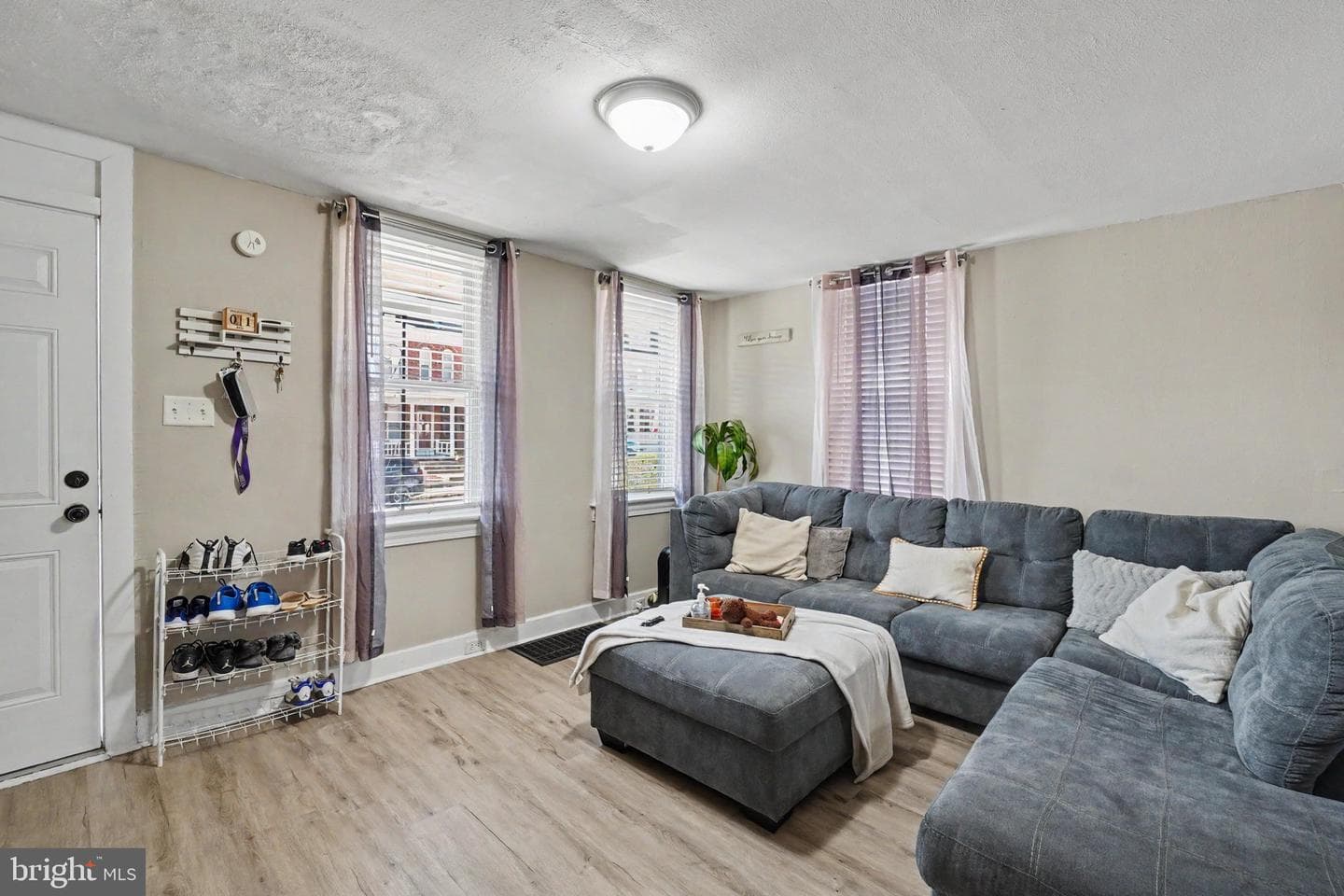 1703 Monroe Street photo 4