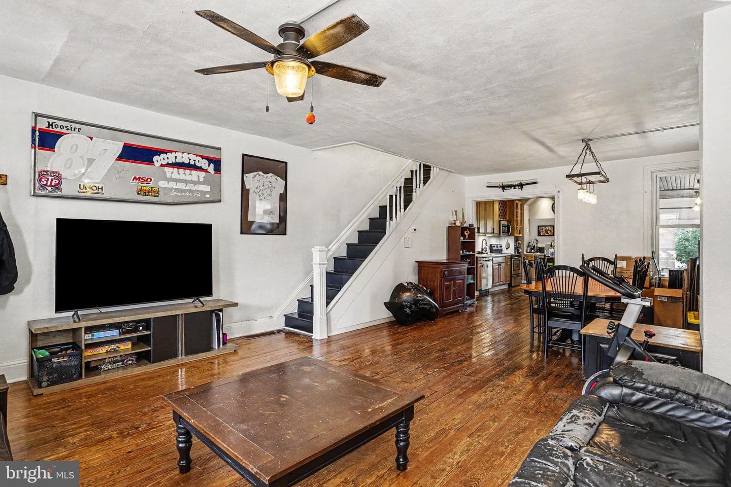 1533 Monroe Street photo 6