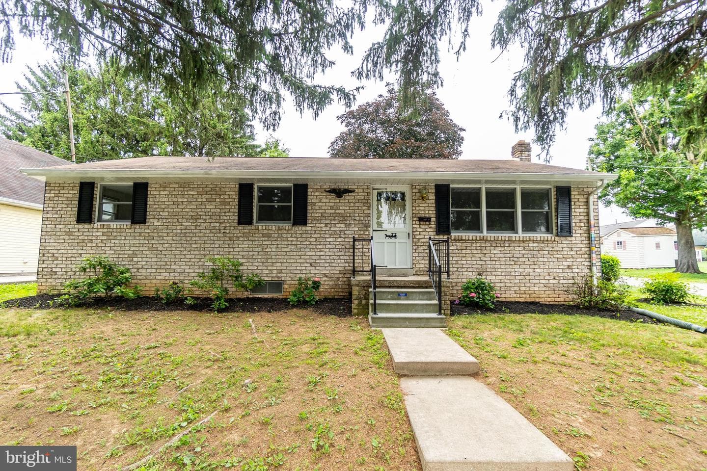 575 Grant Drive photo 28