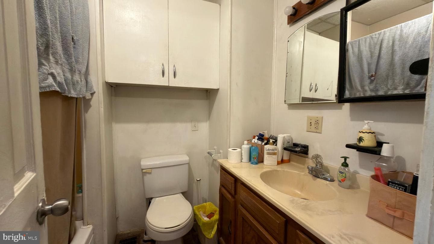 515 W Broadway photo 29