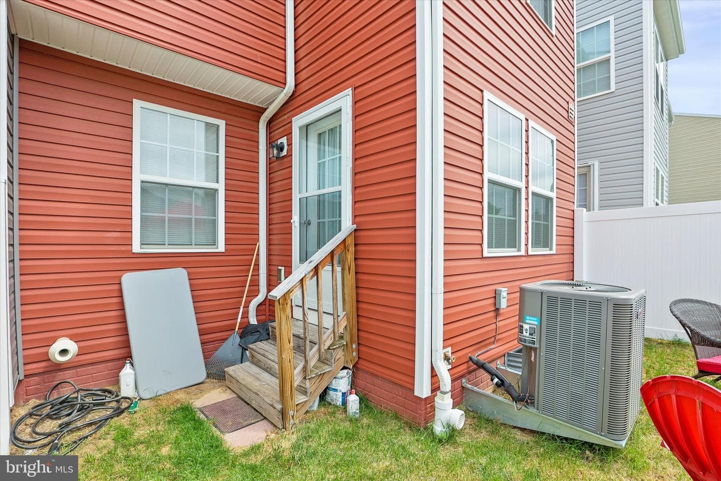96 Ayrshire Drive photo 35