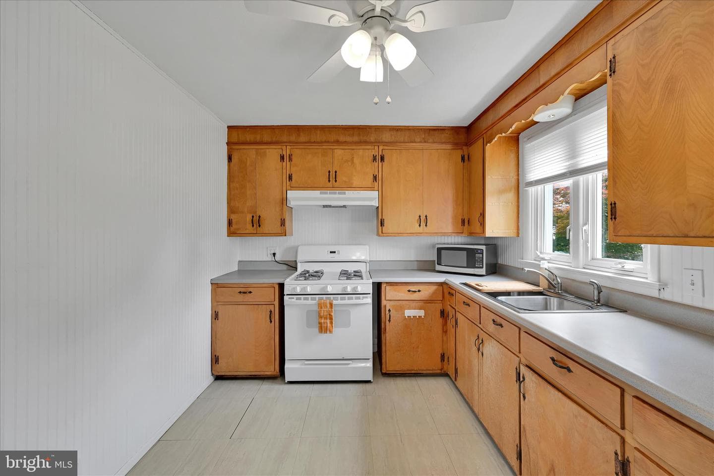 2308 S Pine Street photo 12